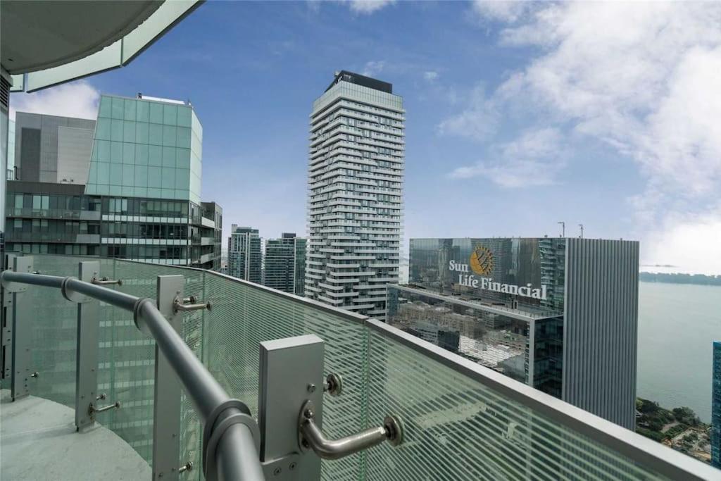 New Superior Lakeview Luxury 3-Bedroom Suite On 48 Floor Toronto Exterior foto