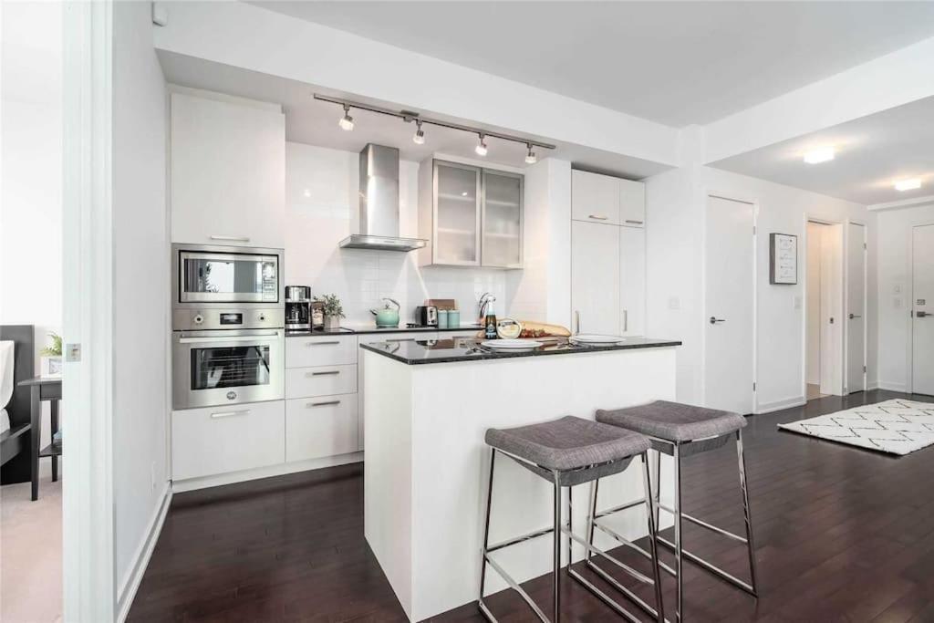New Superior Lakeview Luxury 3-Bedroom Suite On 48 Floor Toronto Exterior foto