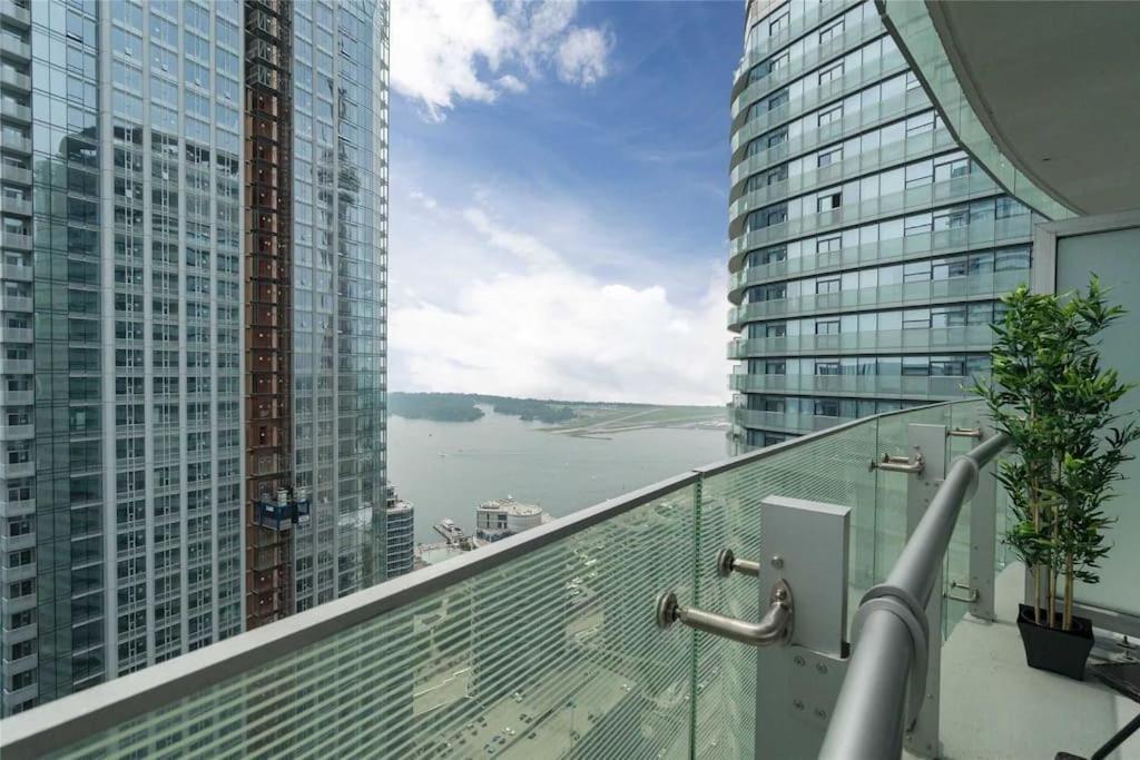 New Superior Lakeview Luxury 3-Bedroom Suite On 48 Floor Toronto Exterior foto