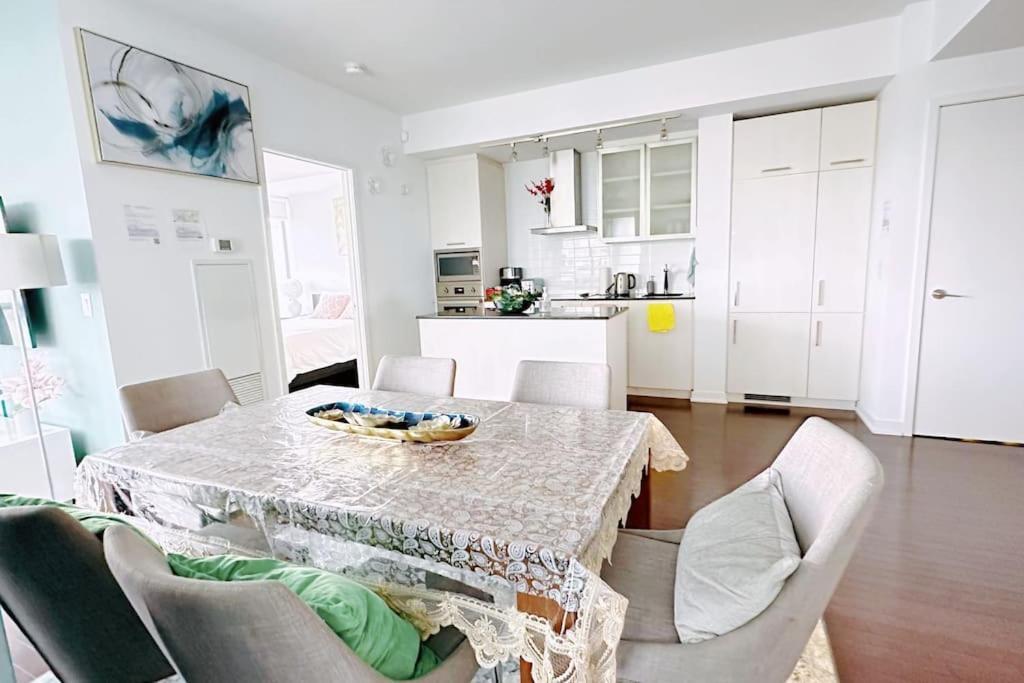New Superior Lakeview Luxury 3-Bedroom Suite On 48 Floor Toronto Exterior foto